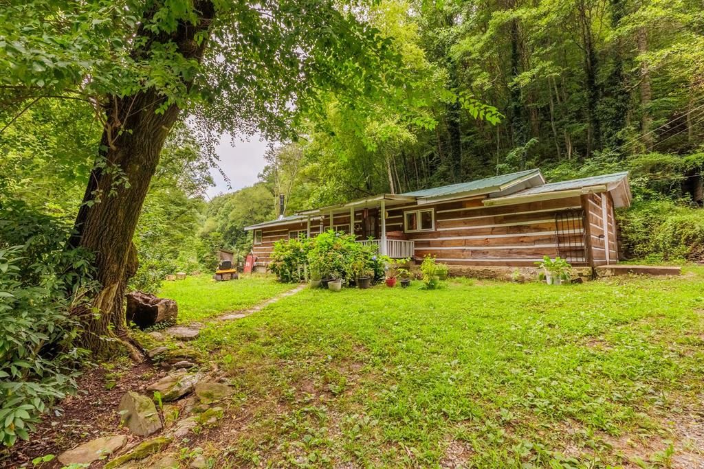 Photo of 285 Silvermine Branch Rd, Bryson City, NC 28713 (MLS # 26041787)