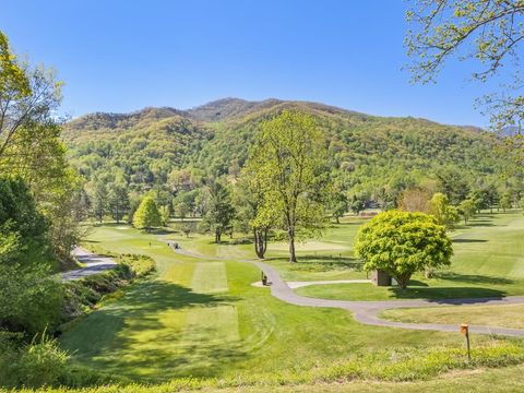 Photo of 9 Golfview Dr, Maggie Valley, NC 28751 (MLS # 26047276)