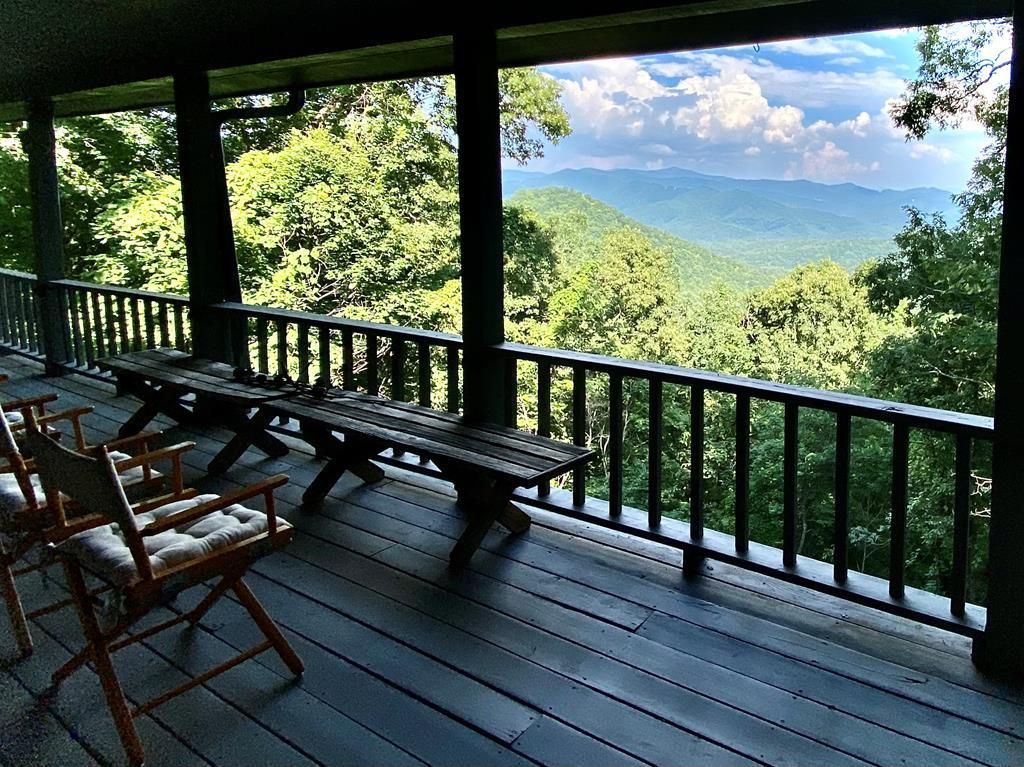 Photo of 860 Grouse Dr, Bryson City, NC 28713 (MLS # 26042931)