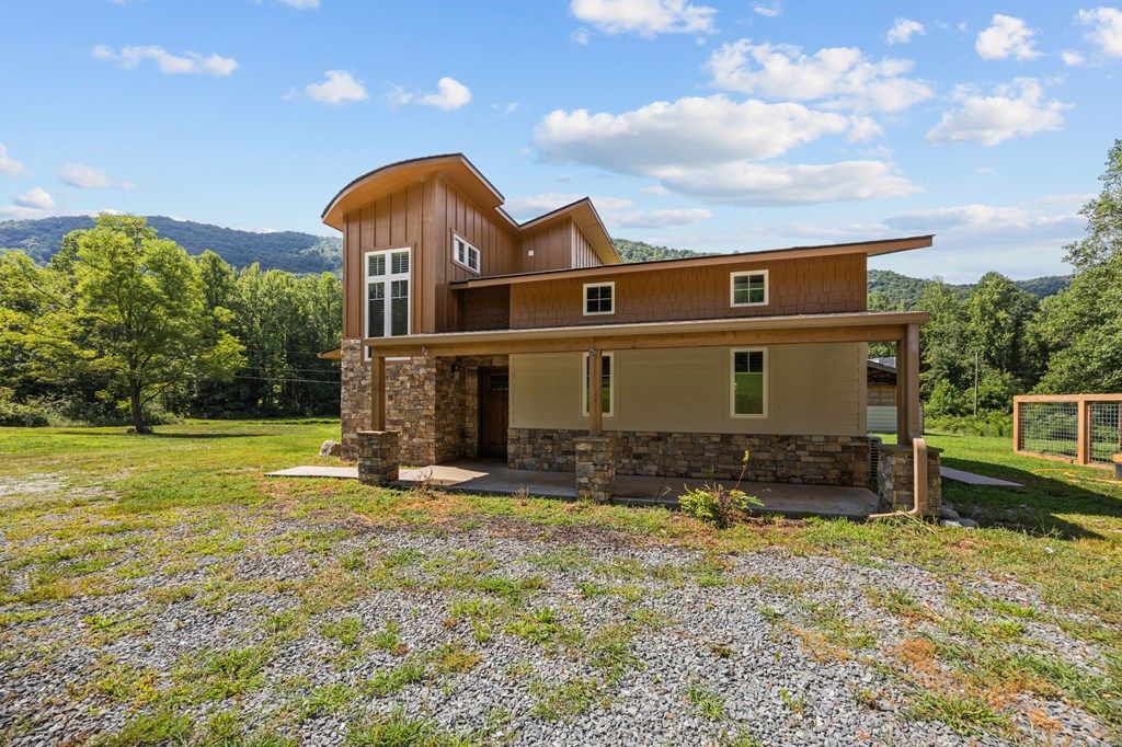 Photo of 4928 Yellow Creek Road, Robbinsville (Graham), NC 28771 (MLS # 26041761)