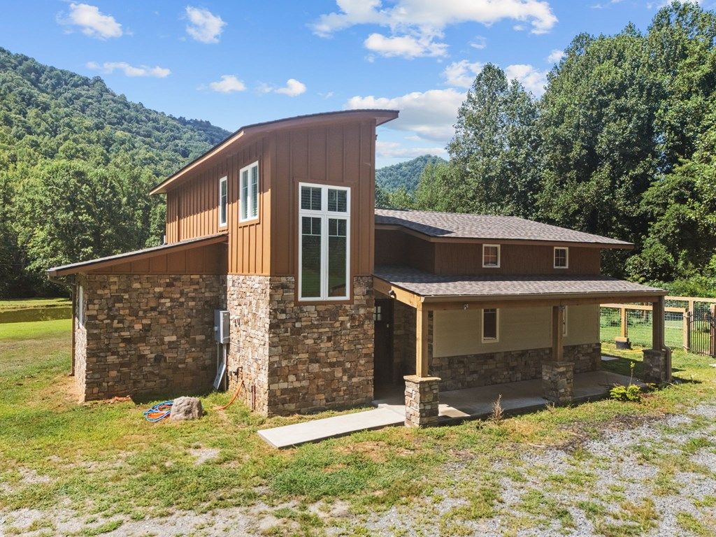 Photo of 4928 Yellow Creek Road, Robbinsville (Graham), NC 28771 (MLS # 26041761)