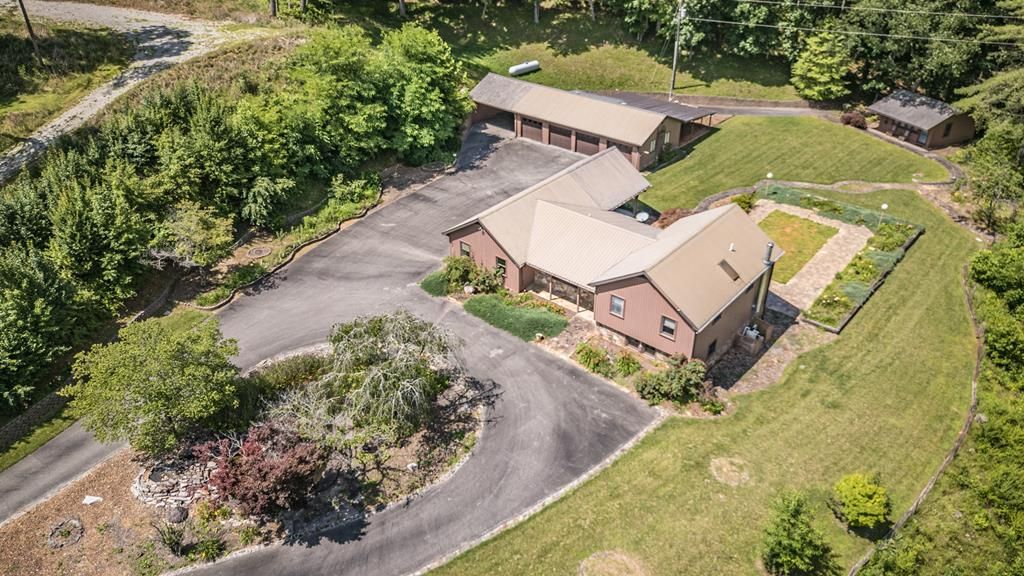 Photo of 334 Bird Falls Rd, Bryson City, NC 28713 (MLS # 26041562)