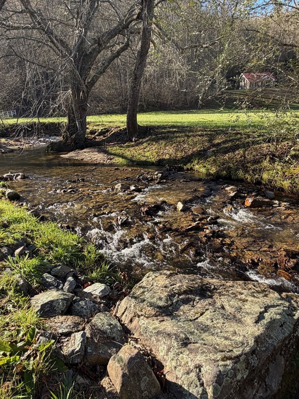 Photo of 814 Barkers Creek Rd, Whittier, NC 28789 (MLS # 26042742)