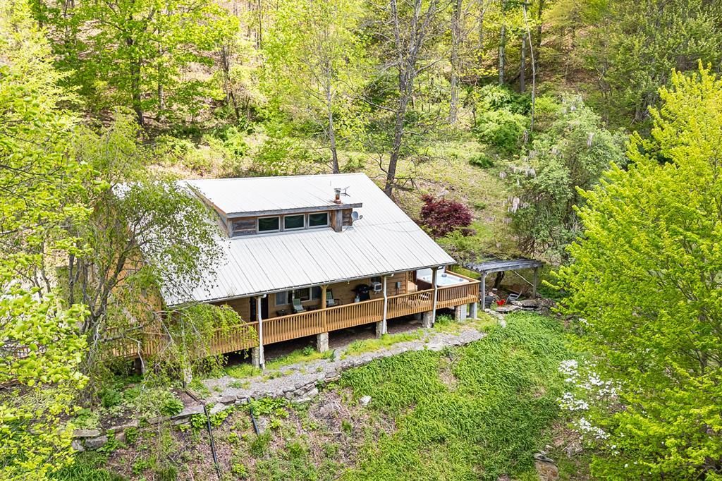Photo of 620 Mason Branch, Bryson City, NC 28713 (MLS # 26040748)