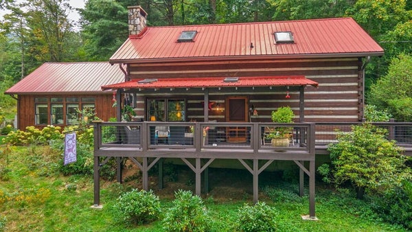 1584 SHORTOFF RD, HIGHLANDS, NC 28741 - Image 39712b8f4e63e7a9103cee04493c6455/1677949359