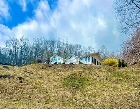 Photo of 770 Discovery Place, Sylva, NC 28779 (MLS # 26046561)