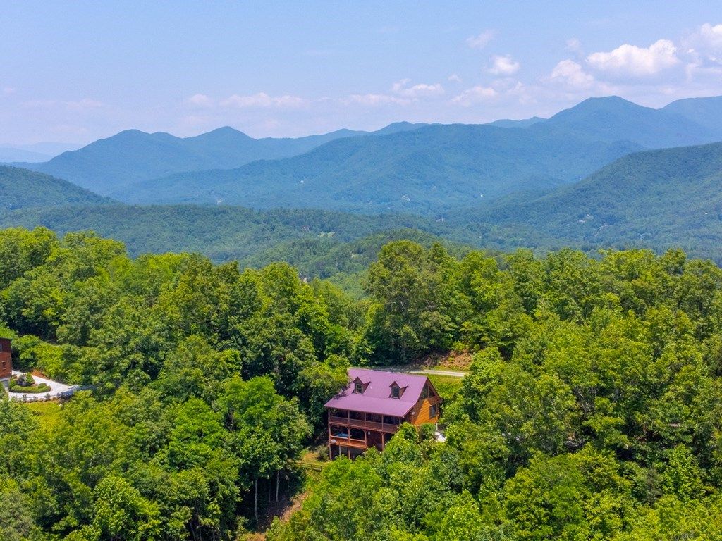 Photo of 561 Signal Ridge, Sylva, NC 28779 (MLS # 26042938)
