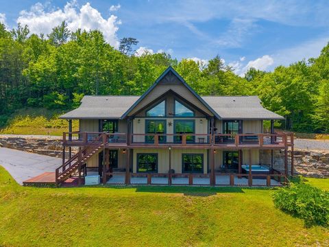 Photo of 346 Torwood LN, Whittier, NC 28789 (MLS # 26047383)