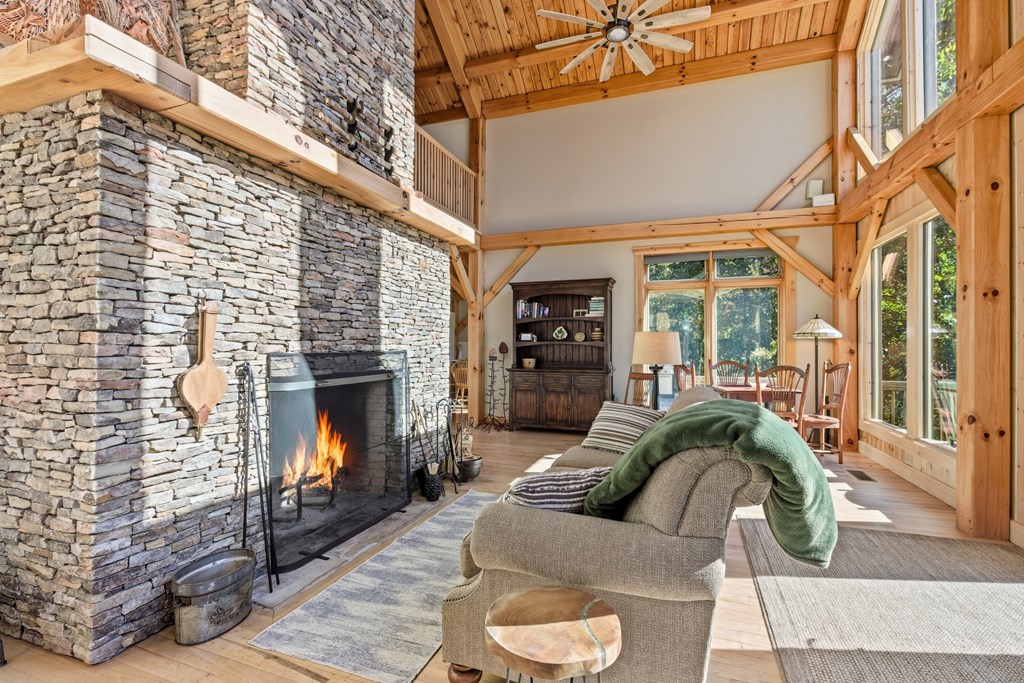 Scaly Mountain, North Carolina 28775, United States, 4 Bedrooms Bedrooms, ,4 BathroomsBathrooms,Residential,Active,228512