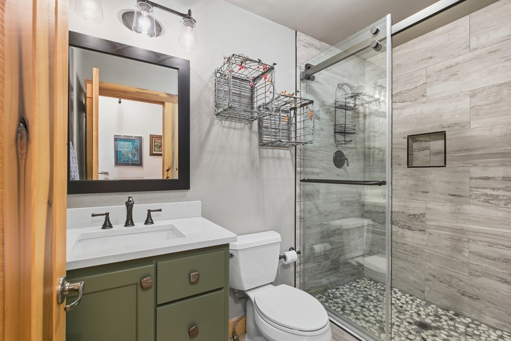 Scaly Mountain, North Carolina 28775, United States, 4 Bedrooms Bedrooms, ,4 BathroomsBathrooms,Residential,Active,228512