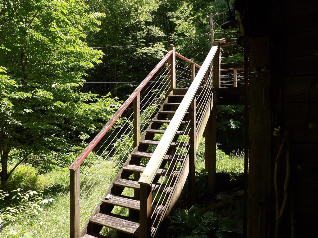 155 Waterfall Hollow