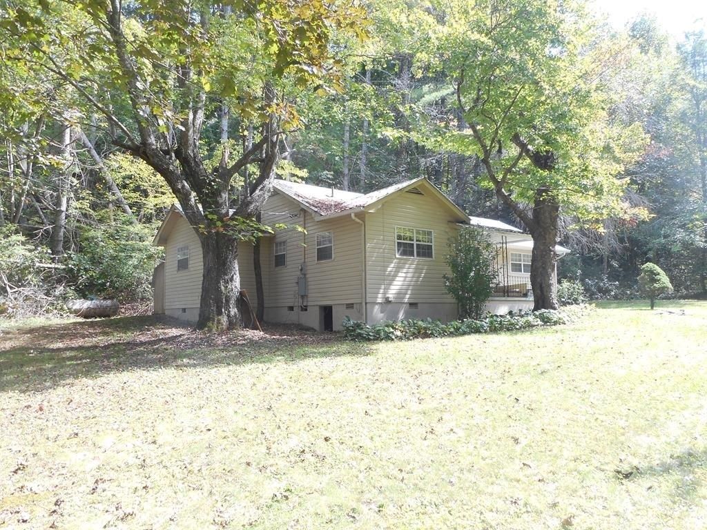 Photo of 2296 Snowbird Rd, Robbinsville (Graham), NC 28771 (MLS # 26042501)