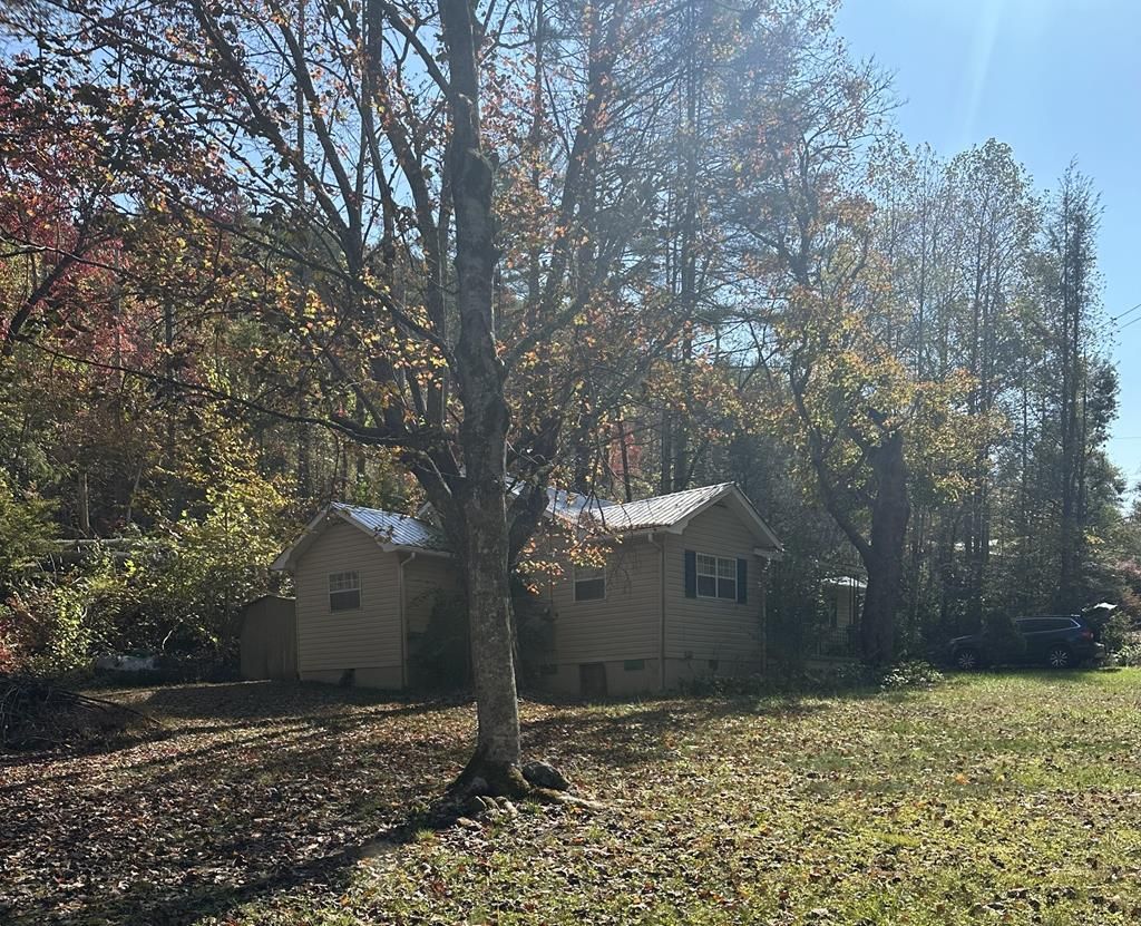 Photo of 2296 Snowbird Rd, Robbinsville (Graham), NC 28771 (MLS # 26042501)