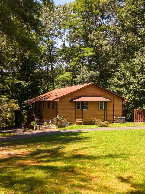 Photo of 381 Dogwood Trail, Robbinsville, NC 28771 (MLS # 26048106)