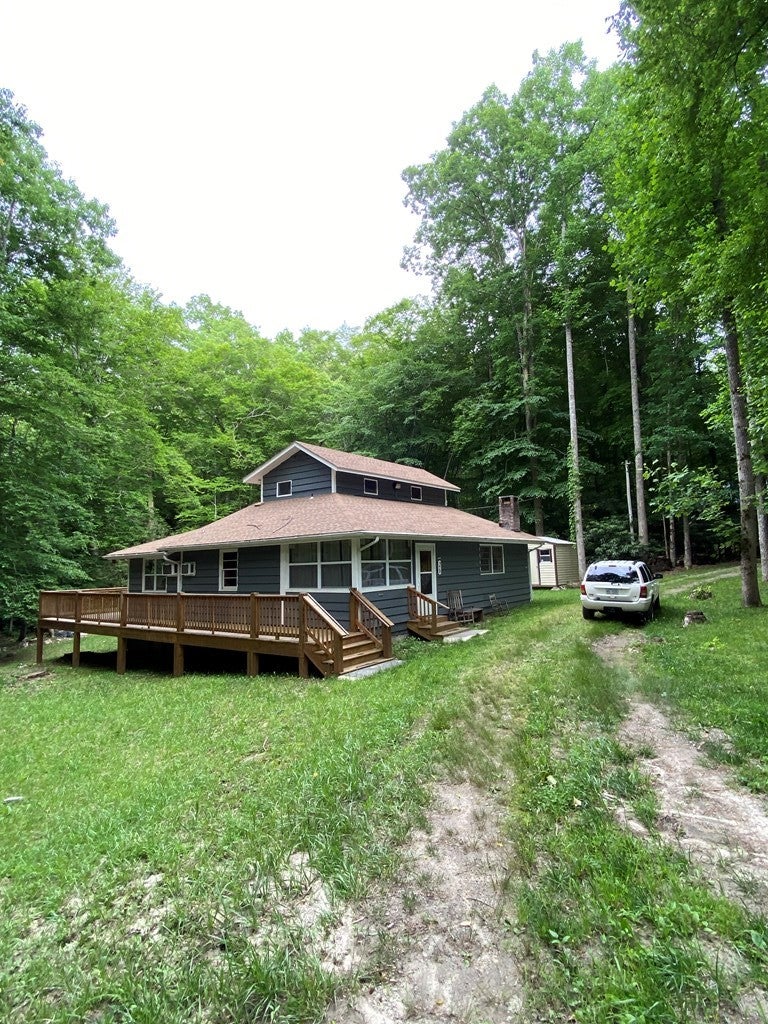 26 Shady Hollow Drive