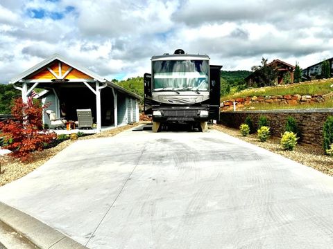 Photo of 307 Sunset View Trail, Franklin, NC 28734 (MLS # 26045428)