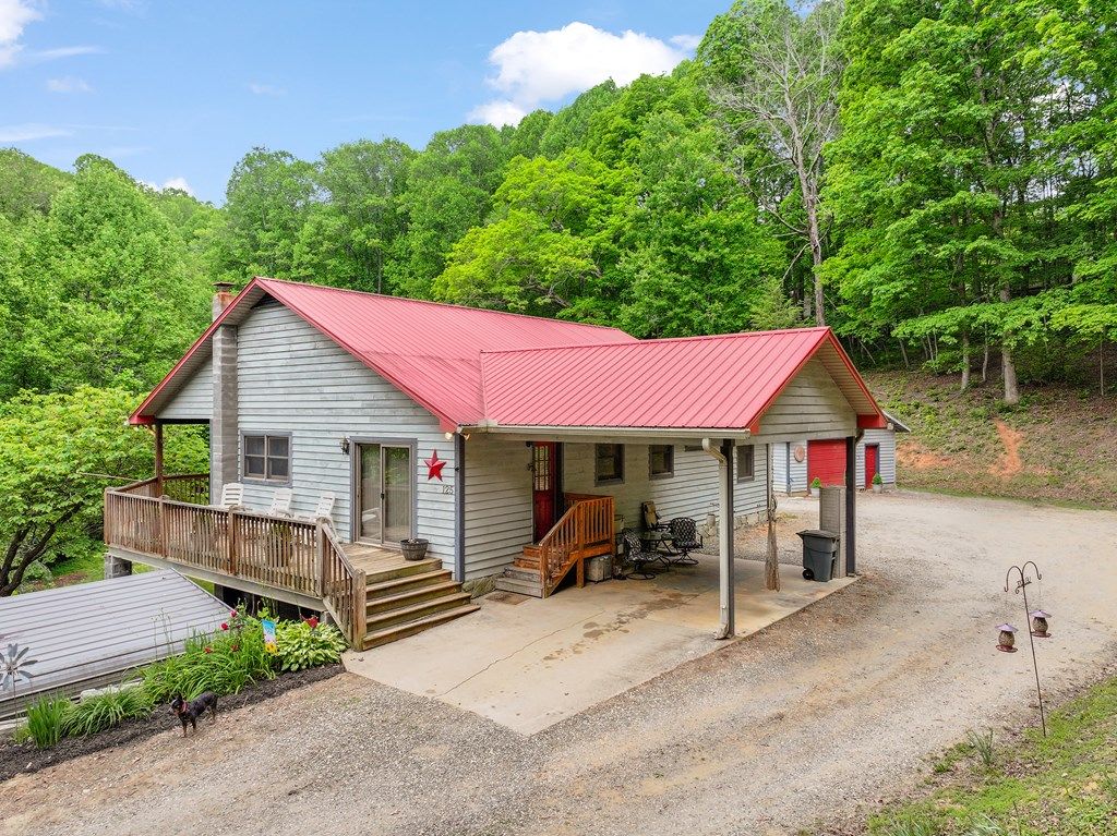 Photo of 125 Harris Circle, Sylva, NC 28779 (MLS # 26047267)