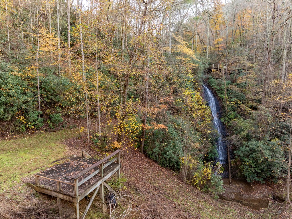 85 Brown Lane