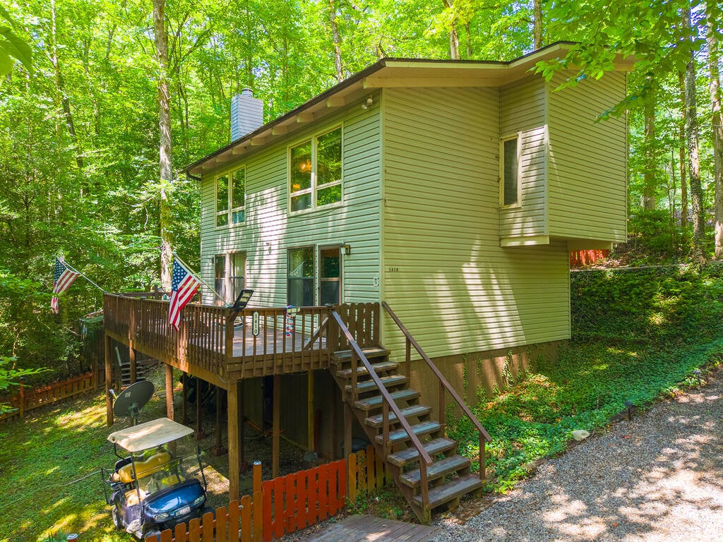 Photo of 1410 Village Road, Murphy, NC 28906 (MLS # 26048785)