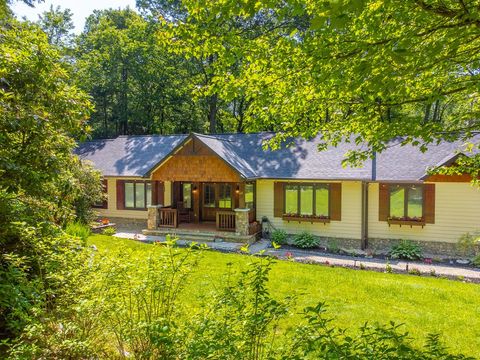 Photo of 65 Nantahala Lane, Highlands, NC 28741 (MLS # 26043123)