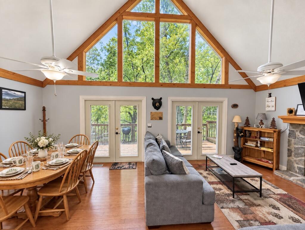 Photo of 521 Franklin Street, Bryson City, NC 28713 (MLS # 26048464)
