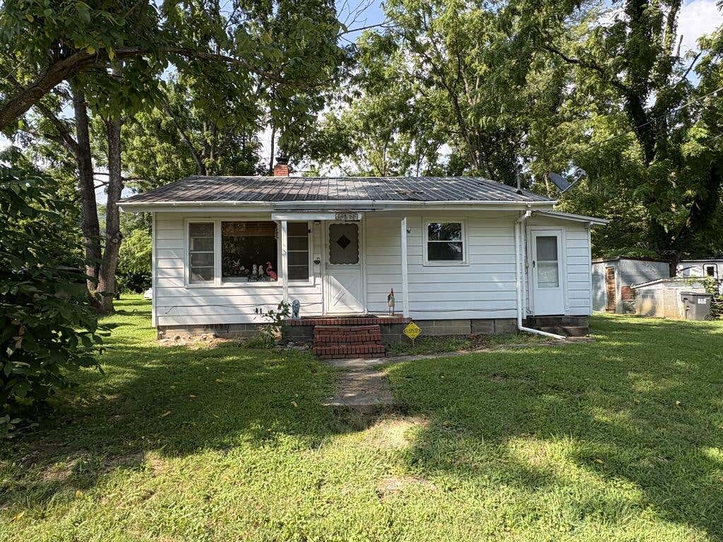 Photo of 141 Ashe Lane, Bryson City, NC 28713 (MLS # 26048185)
