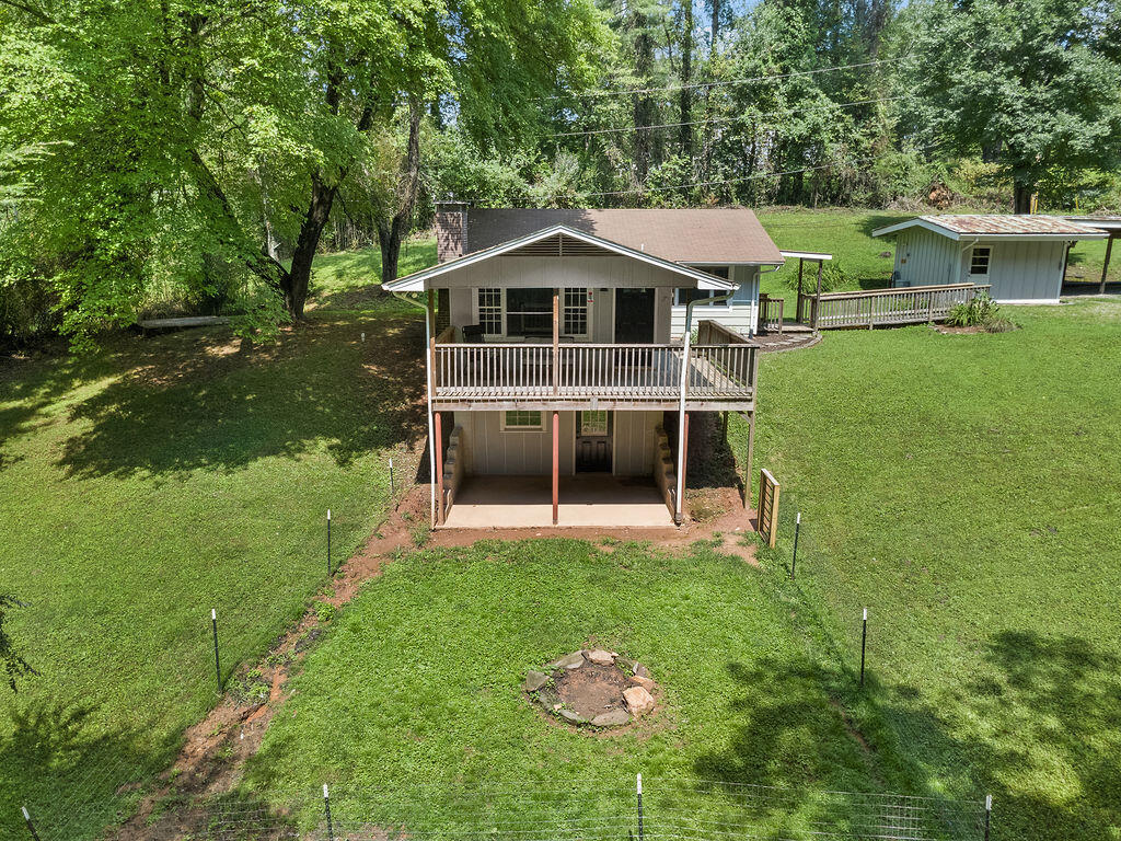 522/526 Coweeta Church Rd