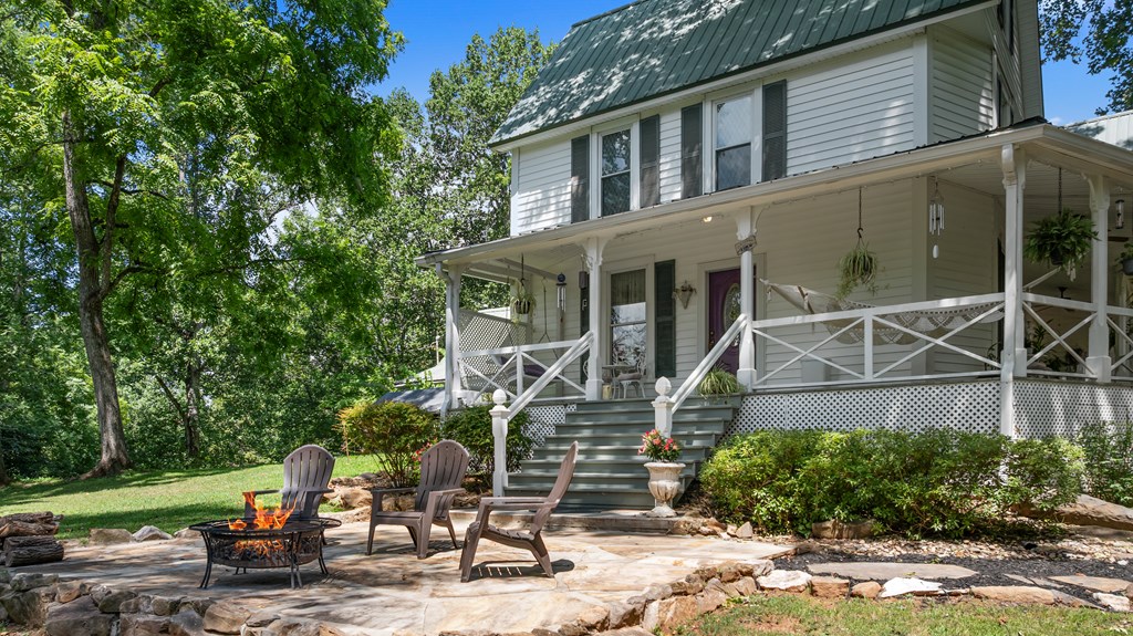 1689 Old Murphy Rd