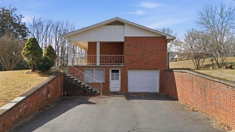 Photo of 146 Panorama Drive, Franklin, NC 28734 (MLS # 26046520)