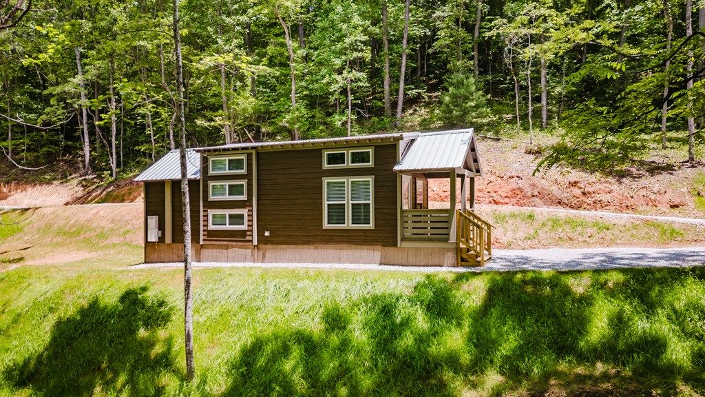 Photo of 15 Pinehurst Drive, Bryson City, NC 28713 (MLS # 26041293)