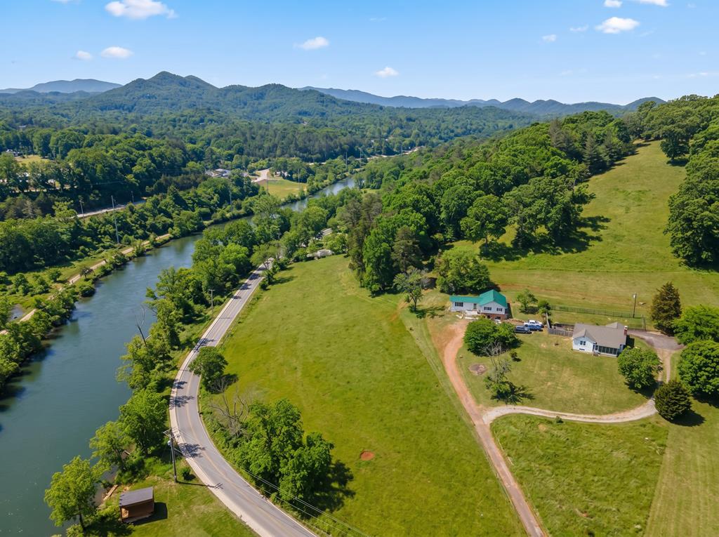 00 Lakeside Dr