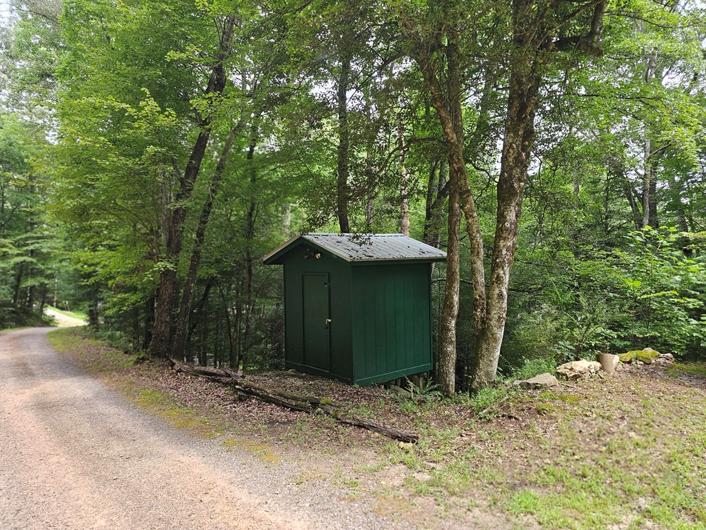56 Finch Knob Rd