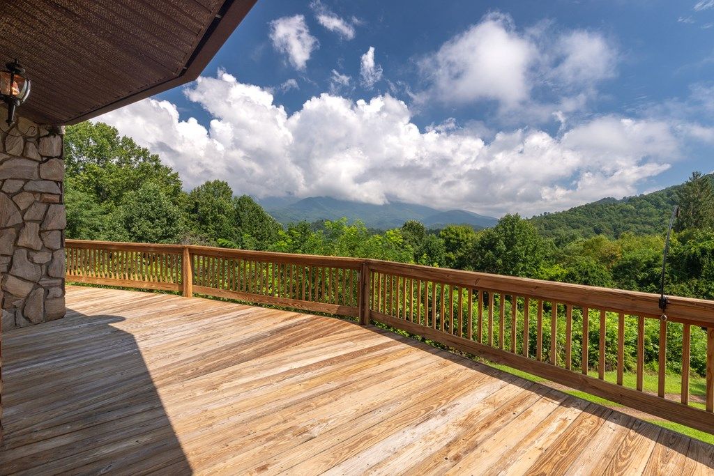 Photo of 417 Quiet Forest Ln, Sylva, NC 28779 (MLS # 26041931)