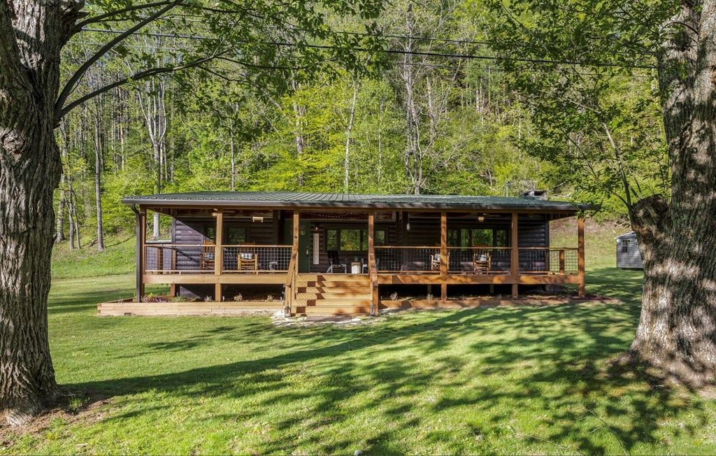 Photo of 3385 Alarka Road, Bryson City, NC 28713 (MLS # 26046786)