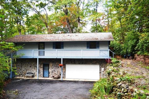 Photo of 137 Wild Deer Trail, Franklin, NC 28734 (MLS # 26042286)