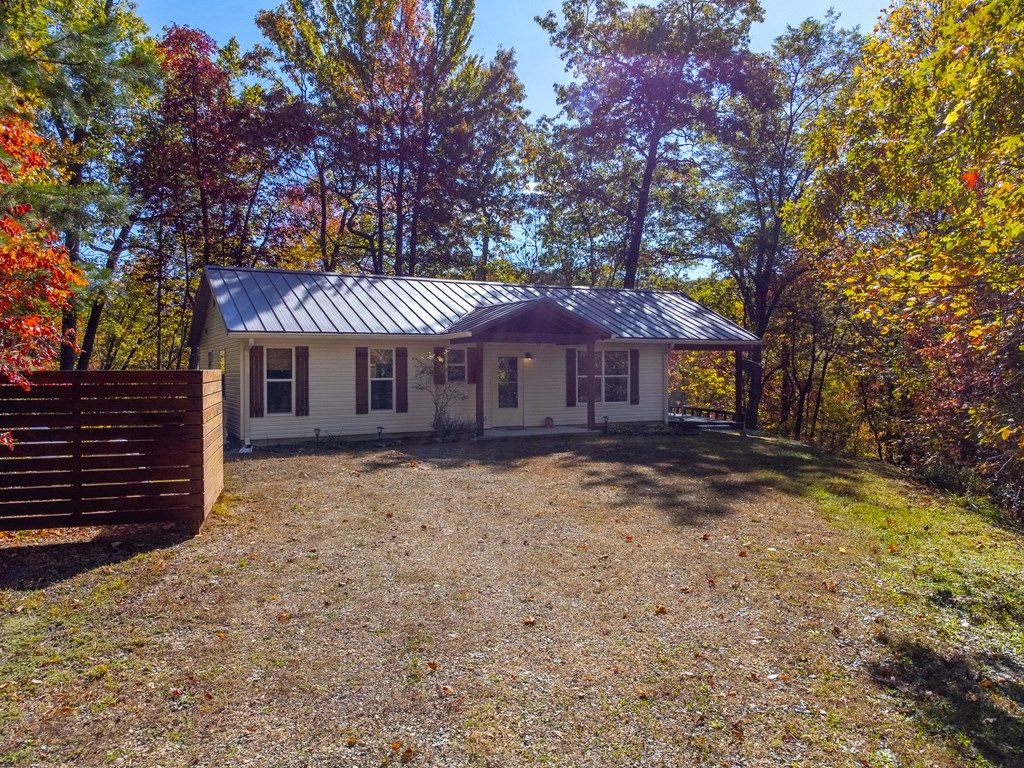Photo of 1396 High Splendor Drive, Robbinsville (Graham), NC 28771 (MLS # 26042534)