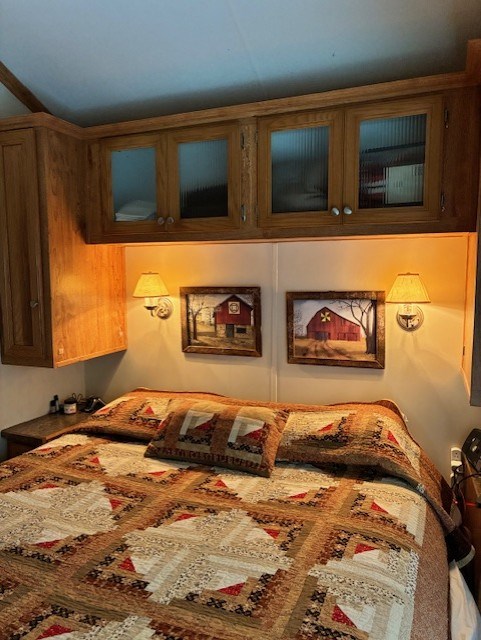 Franklin, North Carolina 28734, United States, 1 Bedroom Bedrooms, ,2 BathroomsBathrooms,Residential,Active,180573