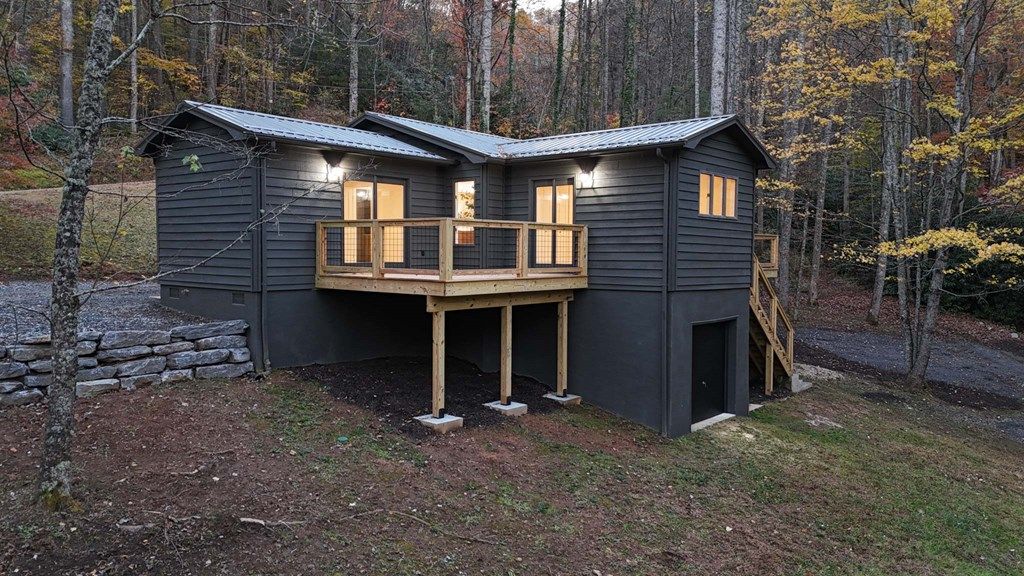 Photo of 74 Panther Ridge Dr, Sylva, NC 28723 (MLS # 26042577)