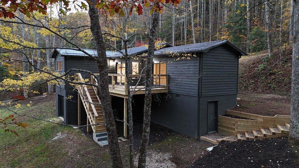 Photo of 74 Panther Ridge Dr, Sylva, NC 28723 (MLS # 26042577)