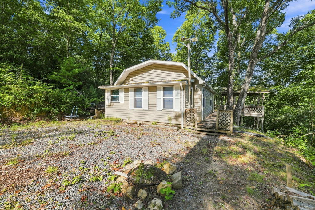 Photo of 157 Sycamore Drive, Whittier, NC 28789 (MLS # 26048344)