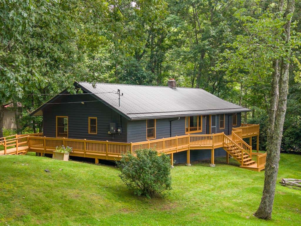 Photo of 116 Shady Rest Rd, Cullowhee, NC 28723 (MLS # 26048147)