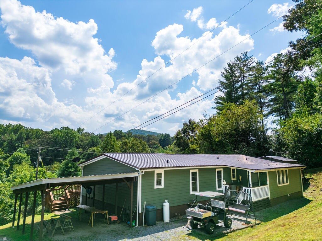 204 Grove Rd