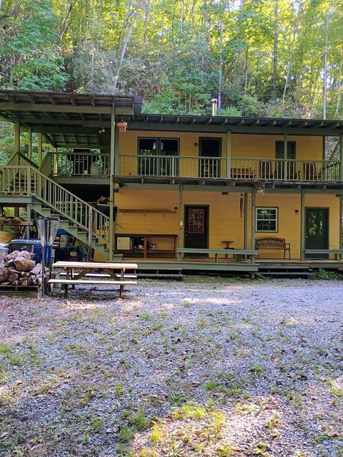 Photo of 344 Euchella Branch Rd, Bryson City, NC 28713 (MLS # 26042618)