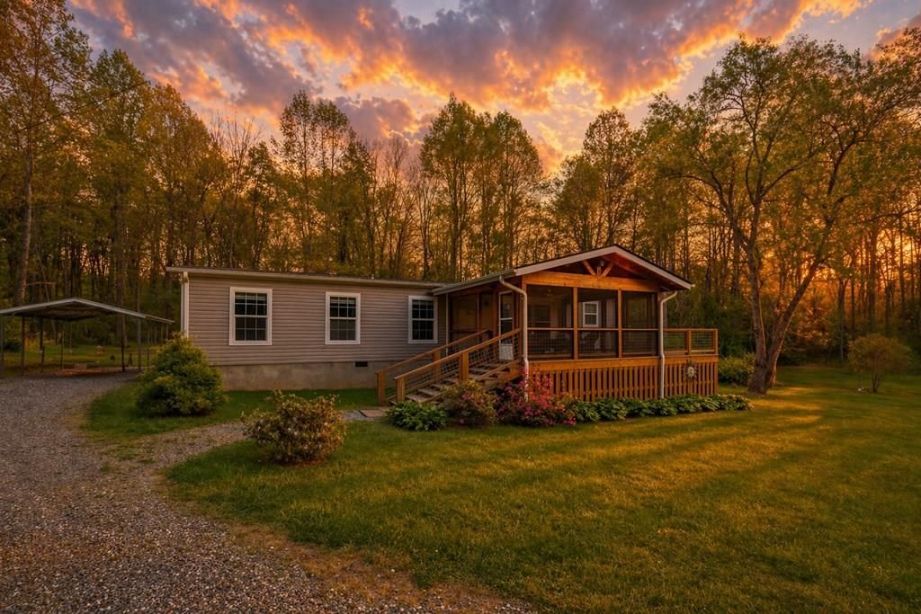 Photo of 104/102 Pleasant Valley Lane, Whittier, NC 28789 (MLS # 26047024)