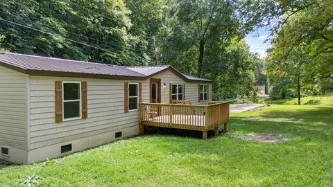 Photo of 3002 Brush Creek Rd, Bryson City, NC 28713 (MLS # 26042090)