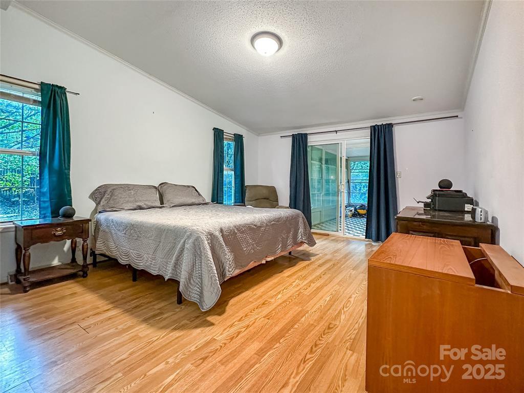 Whittier, North Carolina 28789, United States, 2 Bedrooms Bedrooms, ,2 BathroomsBathrooms,Residential,Active,197842