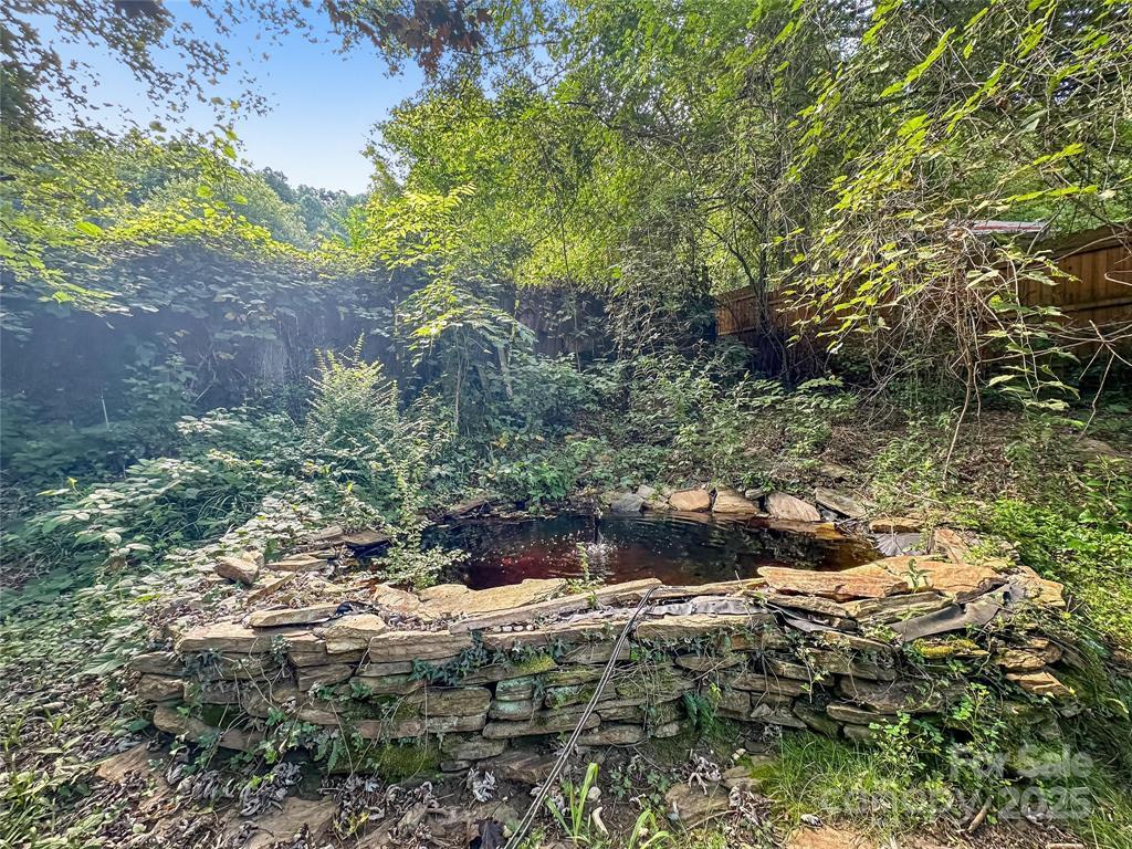 Whittier, North Carolina 28789, United States, 2 Bedrooms Bedrooms, ,2 BathroomsBathrooms,Residential,Active,197842