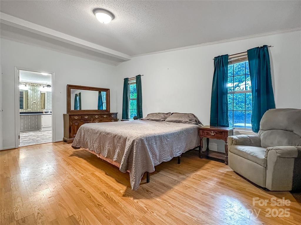 Whittier, North Carolina 28789, United States, 2 Bedrooms Bedrooms, ,2 BathroomsBathrooms,Residential,Active,197842