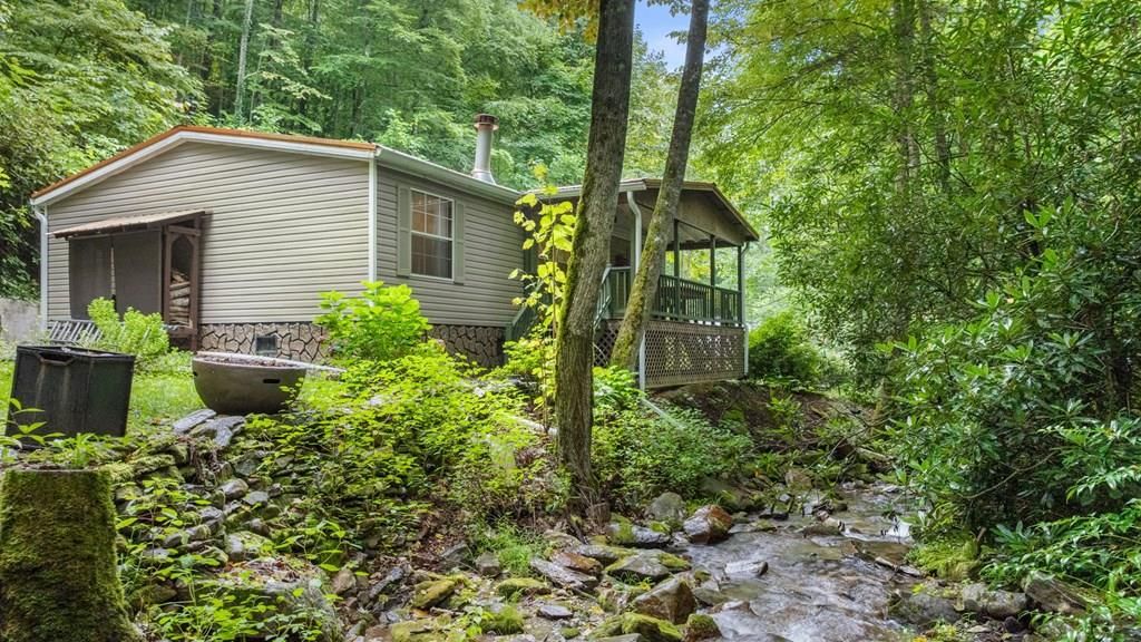 Photo of 11 Choice Place, Whittier, NC 28789 (MLS # 26041845)