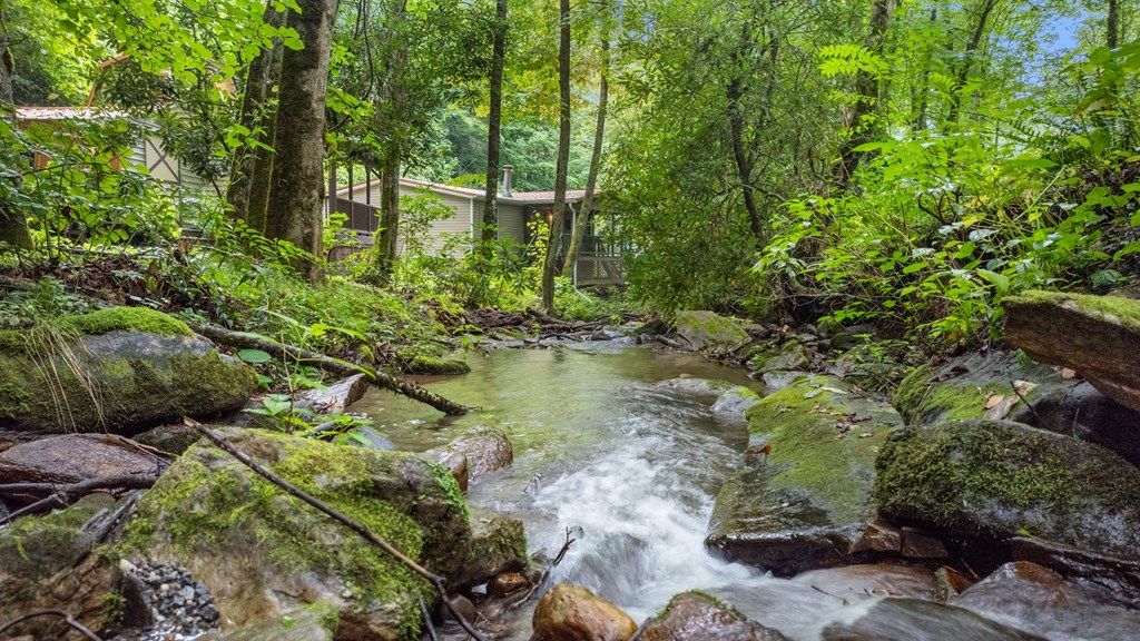 Photo of 11 Choice Place, Whittier, NC 28789 (MLS # 26041845)